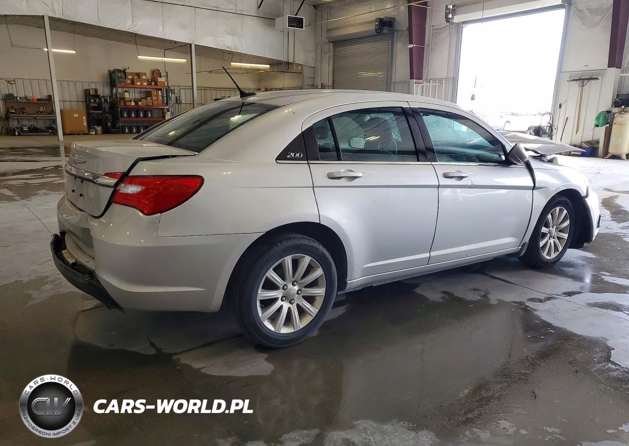 2012 Chrysler 200 Touring VIN:1C3CCBBB6CN101859 - 3