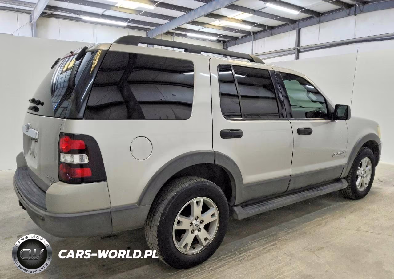 2006 Ford Explorer Xlt VIN:1FMEU63826UB23715 - 3