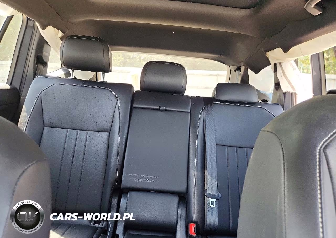 2023 Volkswagen Tiguan Se R-Line Black VIN:3VVCB7AX6PM132717 - 10