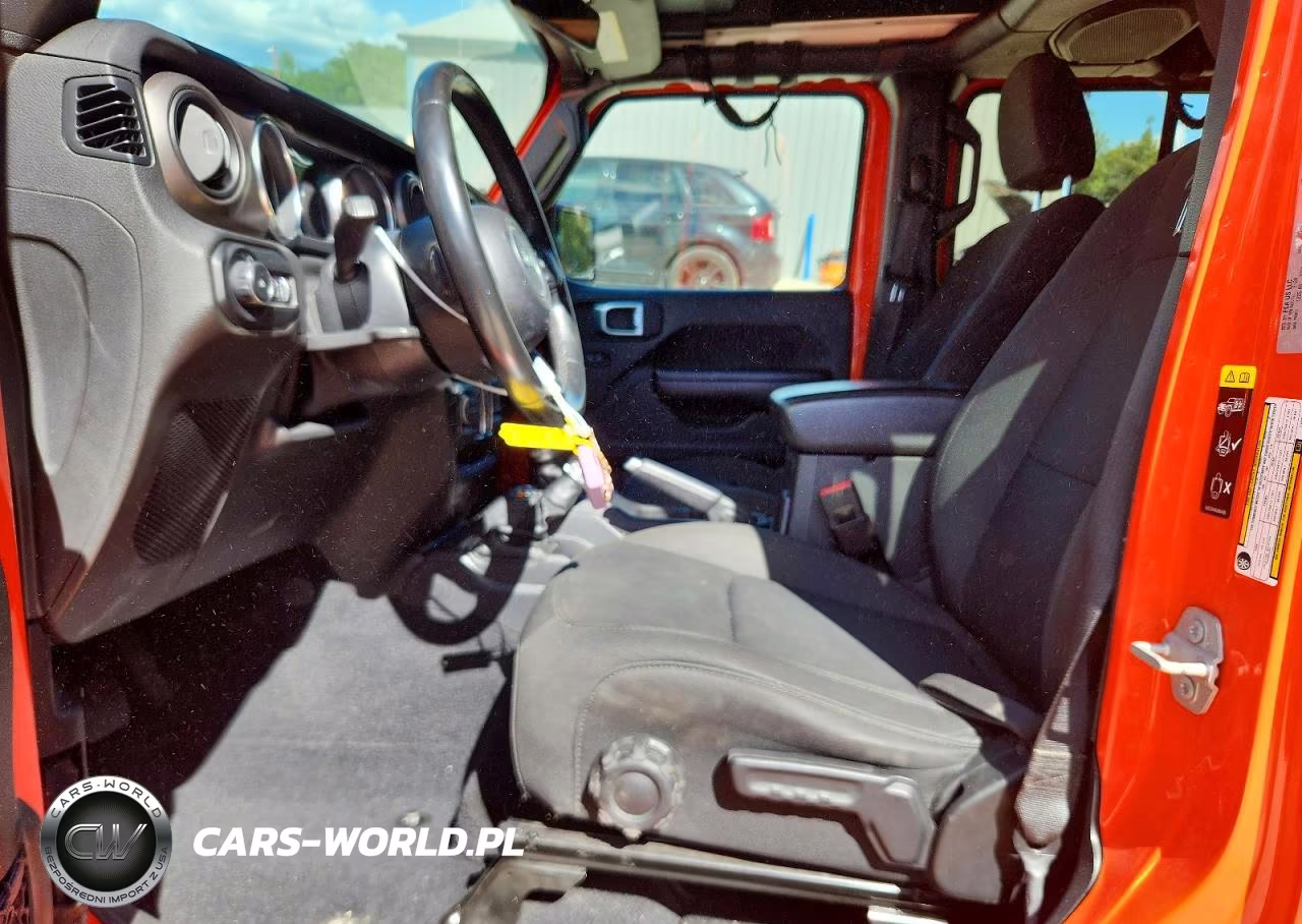 2020 Jeep Wrangler Unlimited Sport VIN:1C4HJXDN2LW266104 - 7
