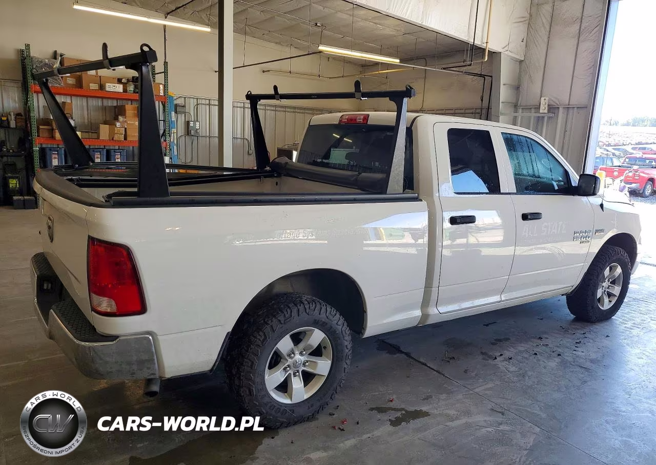 2019 Ram 1500 Classic Tradesman VIN:1C6RR7FT1KS590974 - 3