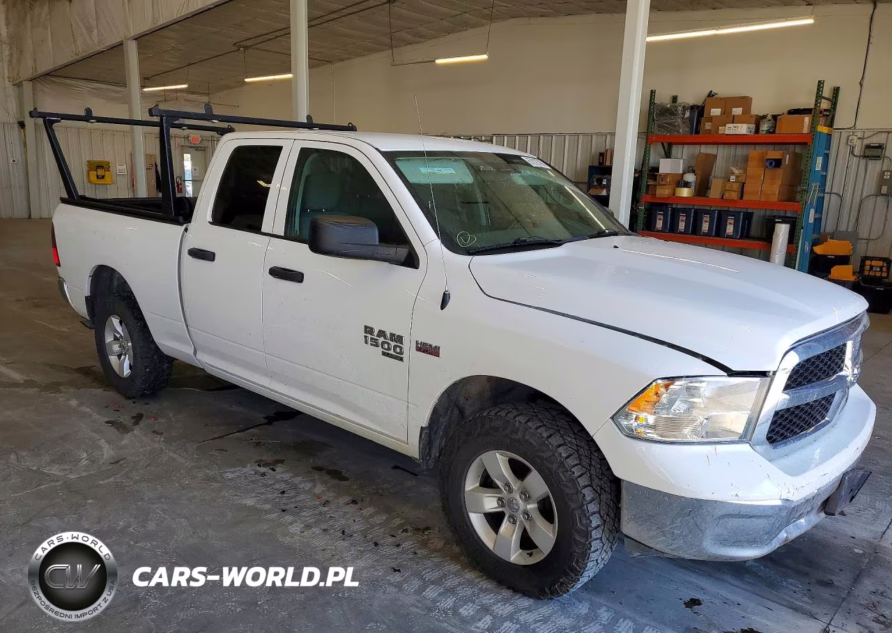 2019 Ram 1500 Classic Tradesman VIN:1C6RR7FT1KS590974 - 4