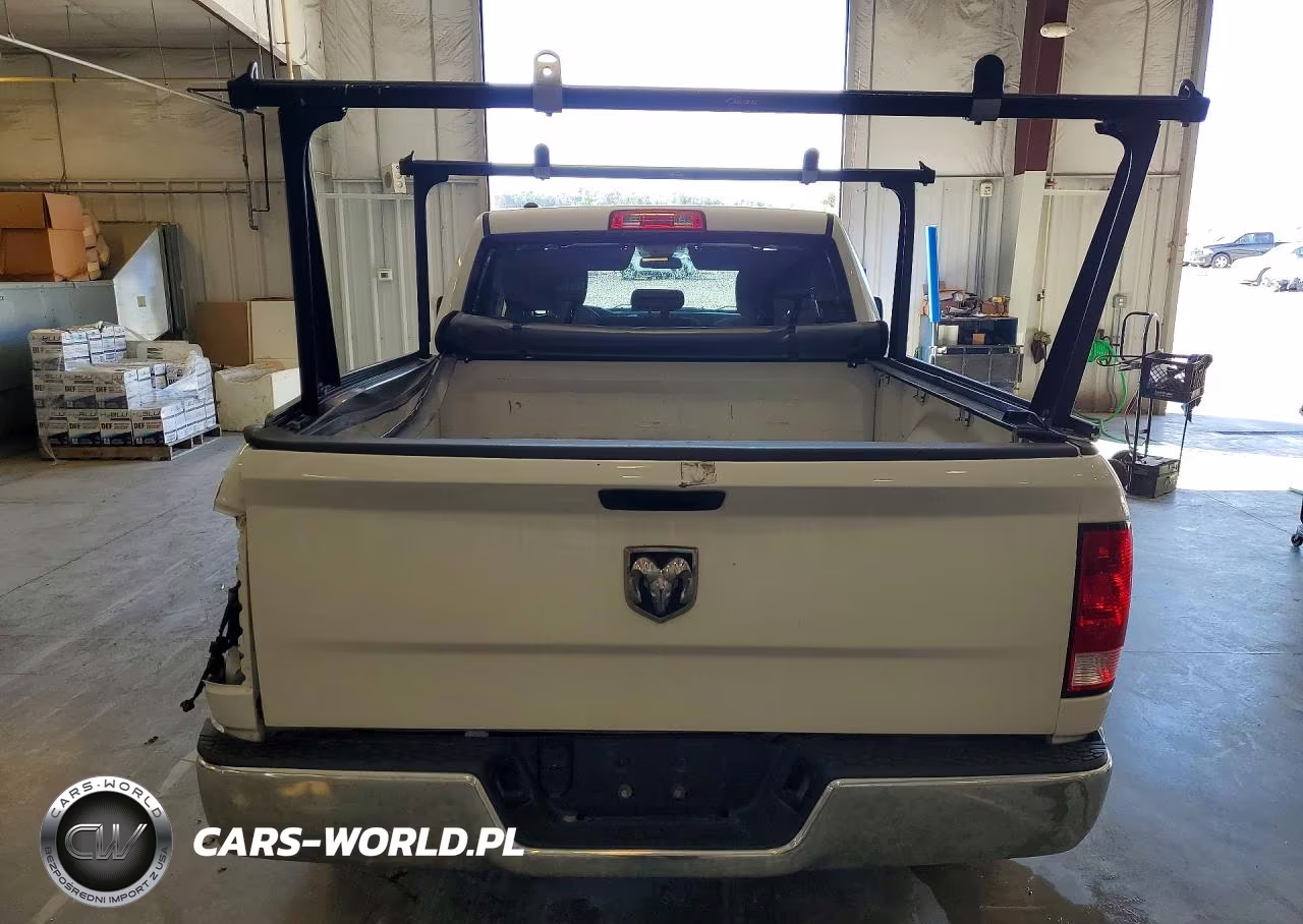 2019 Ram 1500 Classic Tradesman VIN:1C6RR7FT1KS590974 - 6