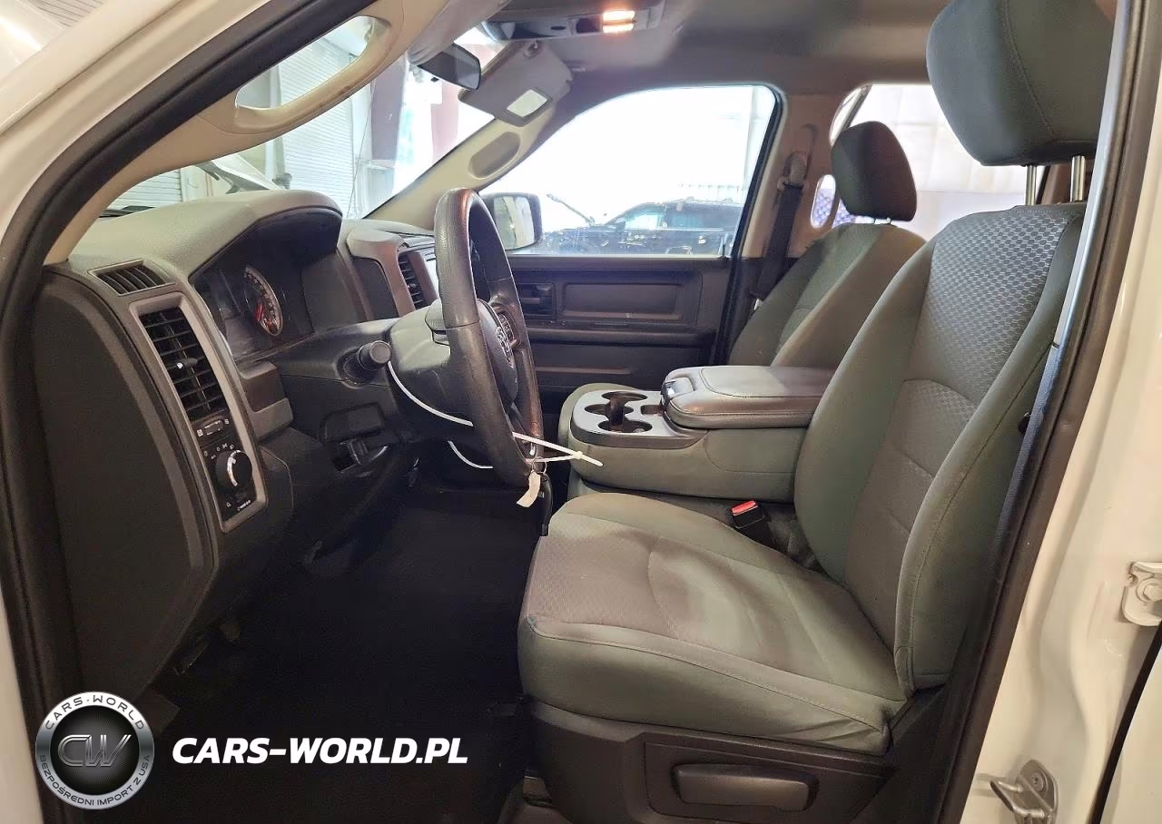 2019 Ram 1500 Classic Tradesman VIN:1C6RR7FT1KS590974 - 7