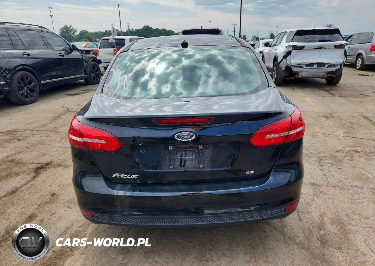 2017 Ford Focus Se VIN:1FADP3F27HL243294 - 6