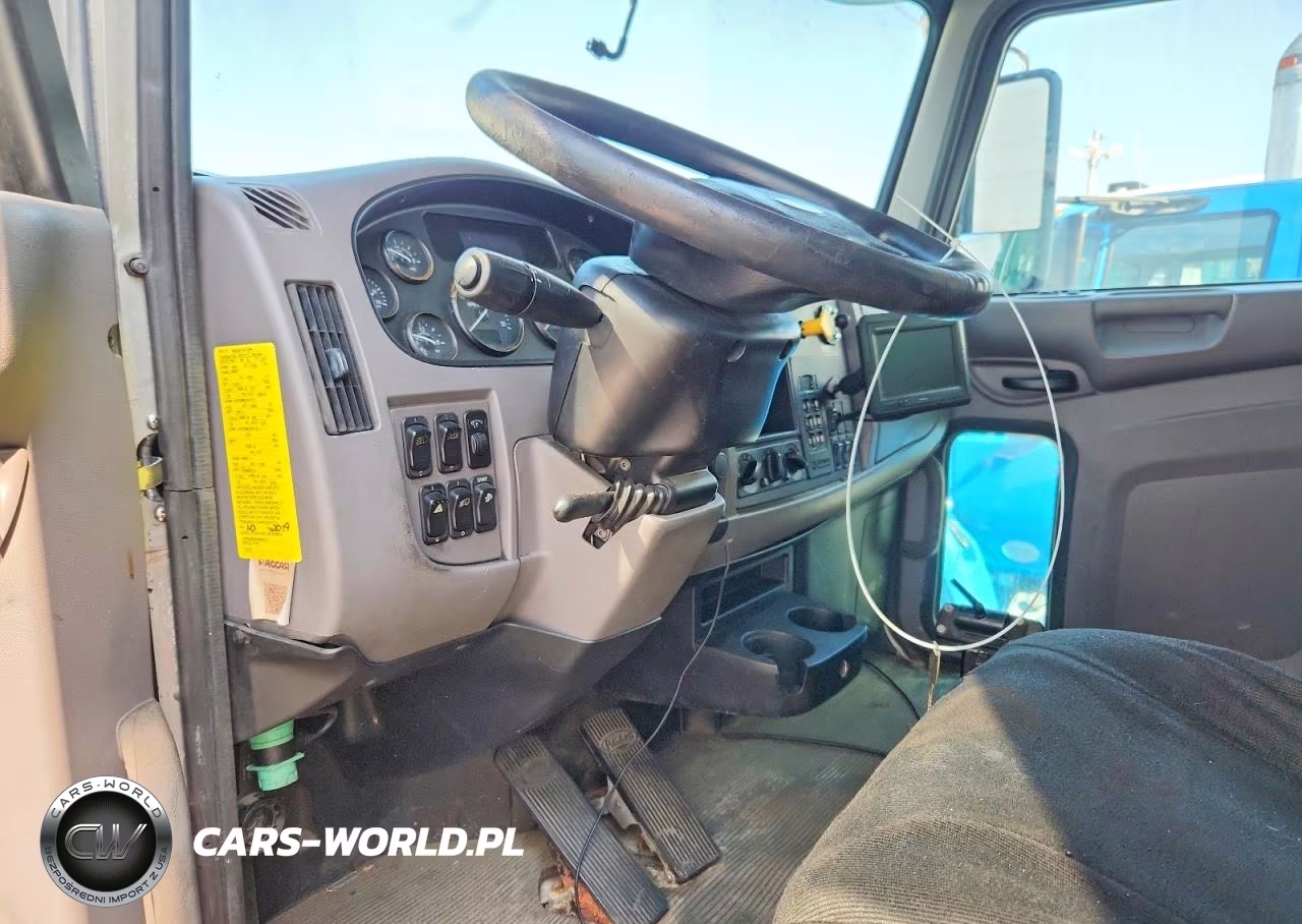 2020 Peterbilt 348 Box Truck VIN:2NP3KM8X9LM668721 - 8