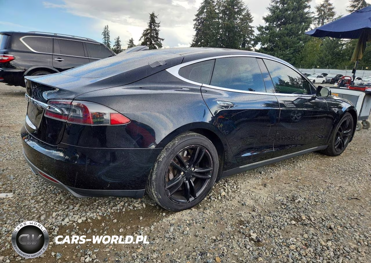2014 Tesla Model S VIN:5YJSA1H16EFP42176 - 3