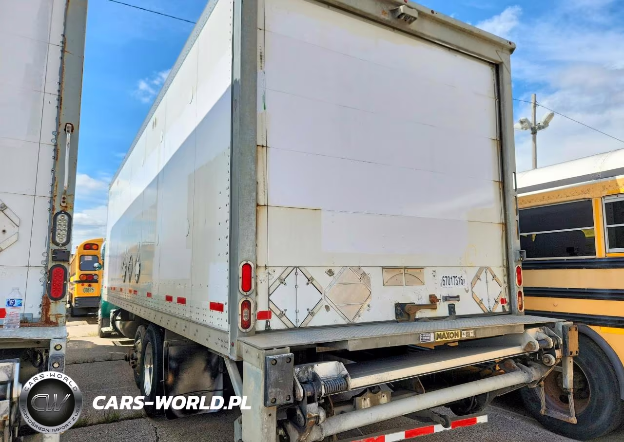 2020 Peterbilt 348 Box Truck VIN:2NP3KM8X0LM668655 - 2