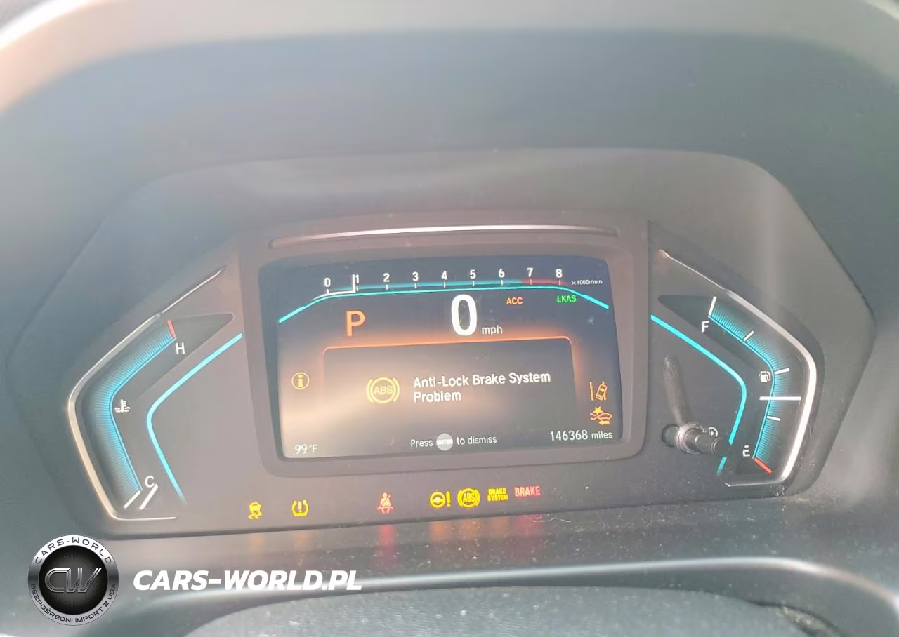 2018 Honda Odyssey Touring VIN:5FNRL6H88JB000780 - 9