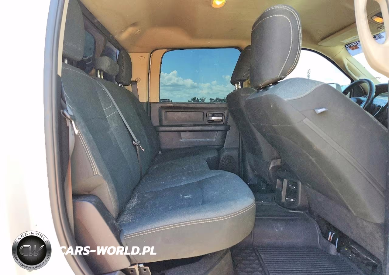 2019 Ram 2500 Tradesman VIN:3C6UR5CLXKG615347 - 10