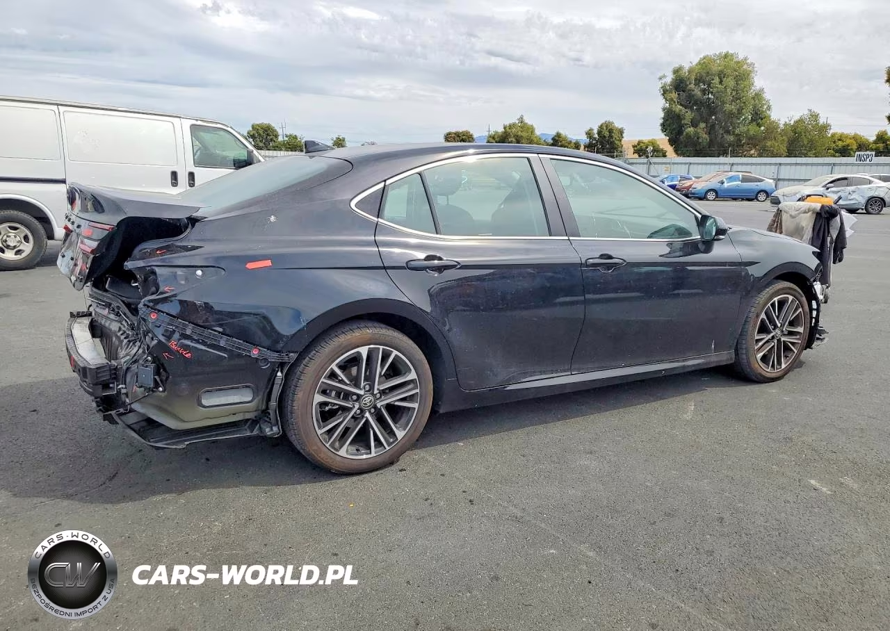 2026 Toyota Camry Xle VIN:4T1DAACK6TU237196 - 3