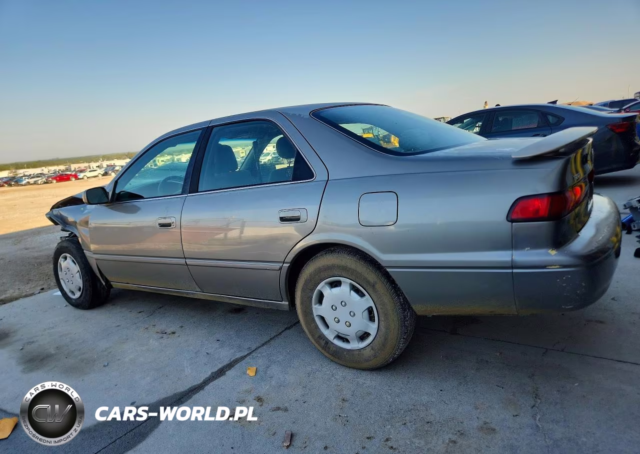1999 Toyota Camry Le VIN:JT2BG22K9X0312142 - 2