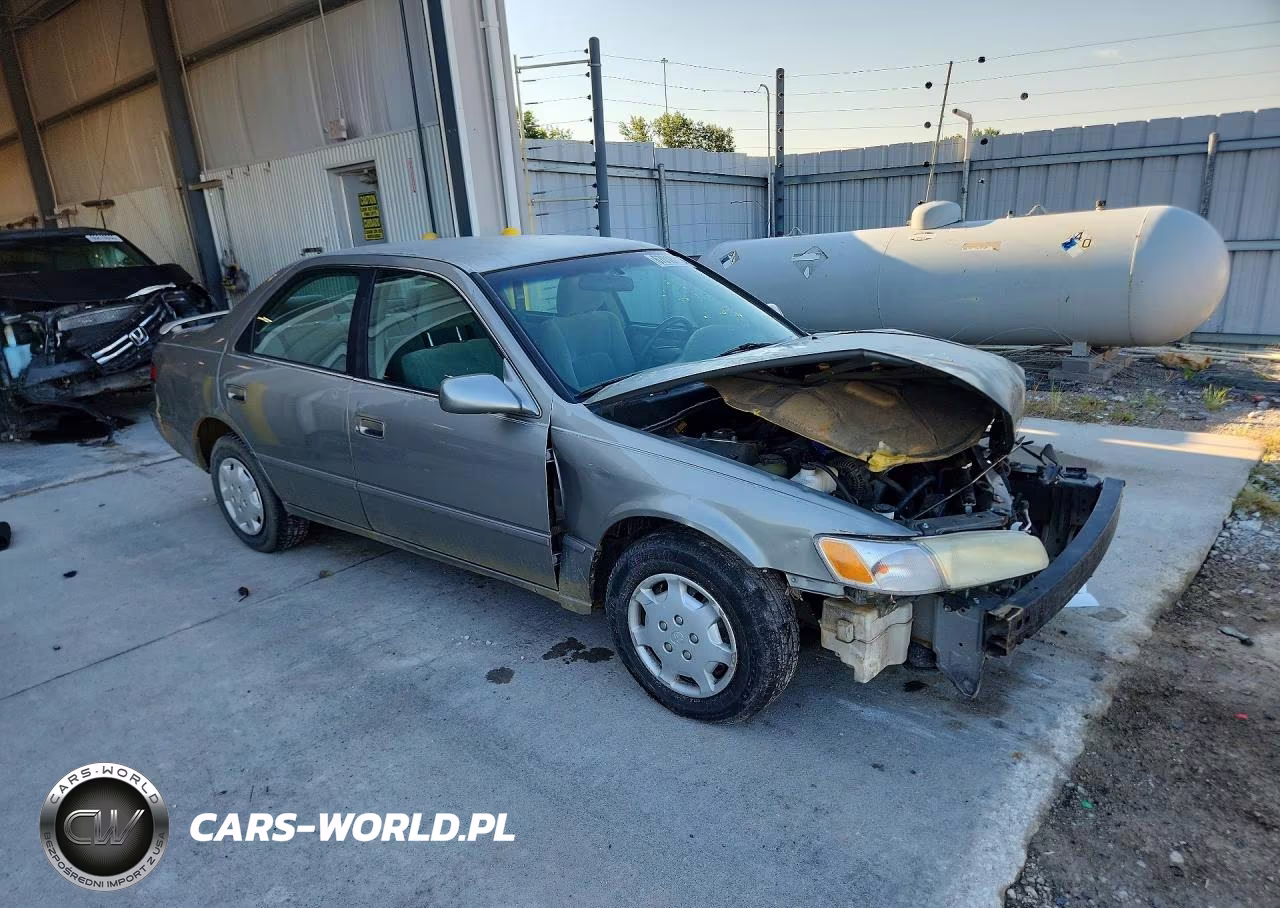 1999 Toyota Camry Le VIN:JT2BG22K9X0312142 - 4