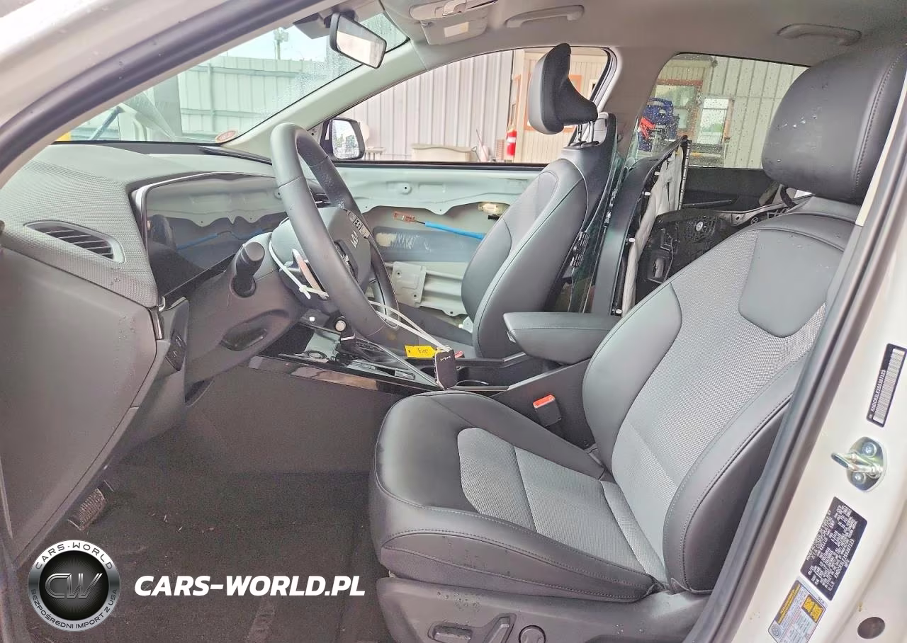 2025 Kia Niro Ex VIN:KNDCR3E2S5307123 - 7