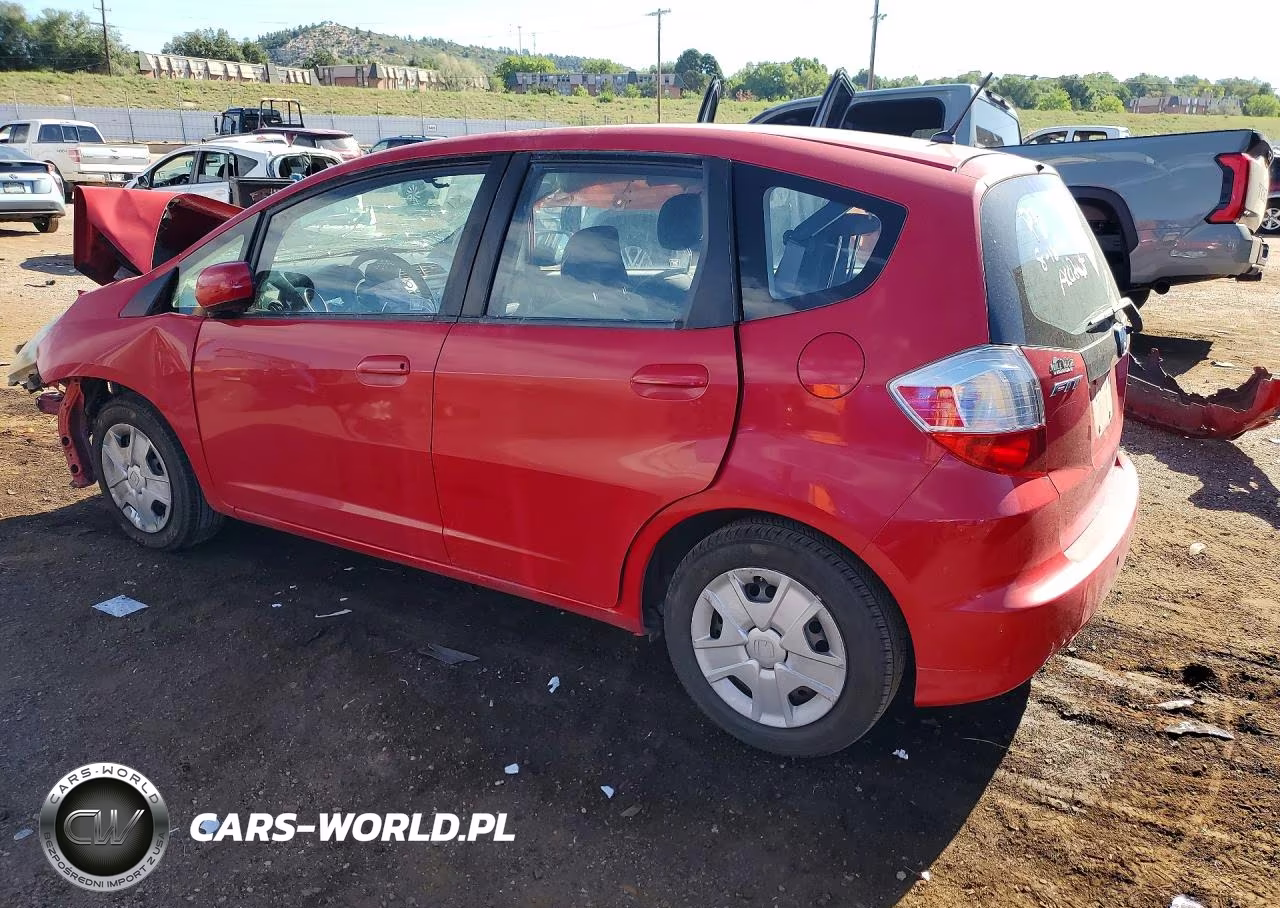2013 Honda Fit VIN:JHMGE8H32DC065741 - 2