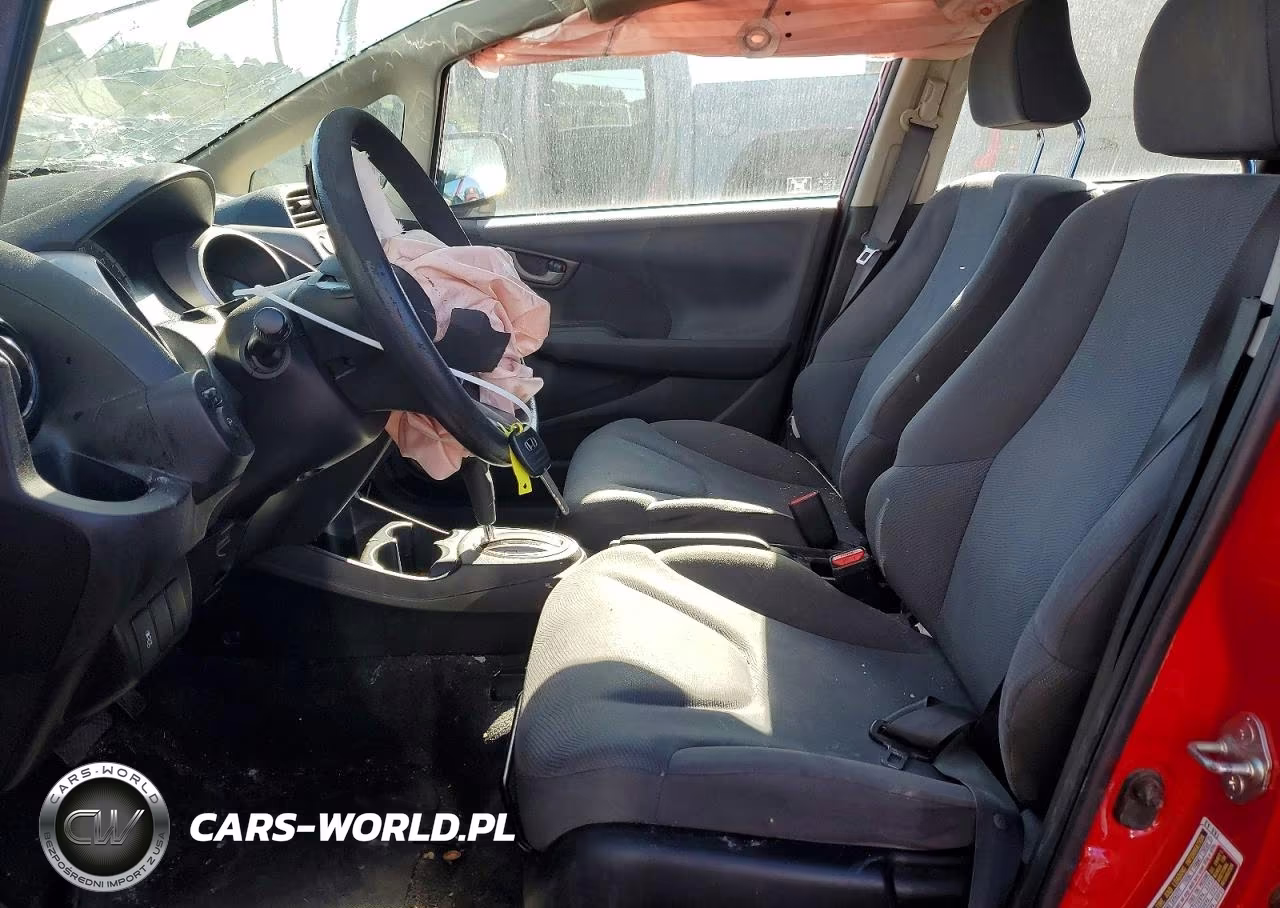 2013 Honda Fit VIN:JHMGE8H32DC065741 - 7