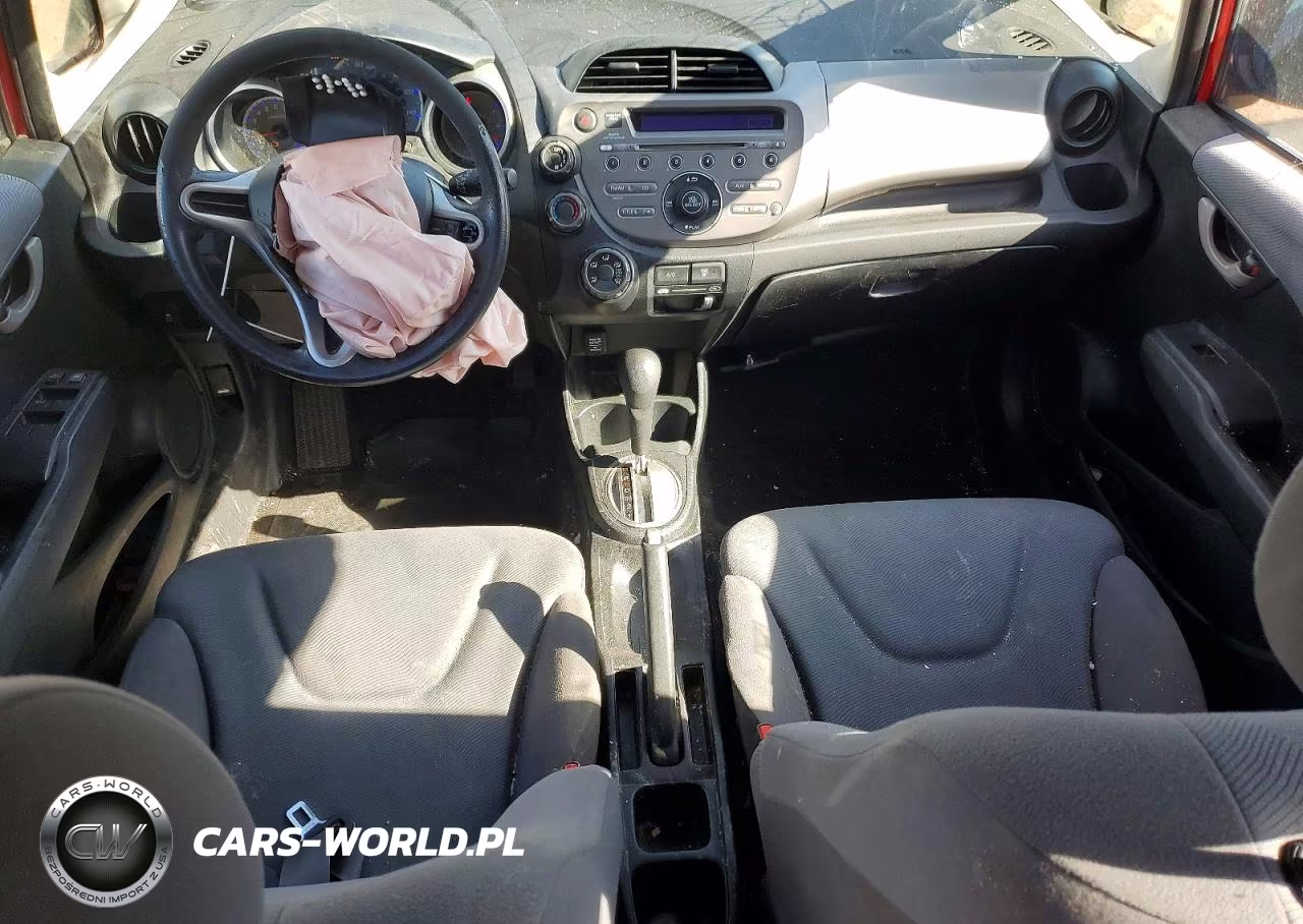 2013 Honda Fit VIN:JHMGE8H32DC065741 - 8