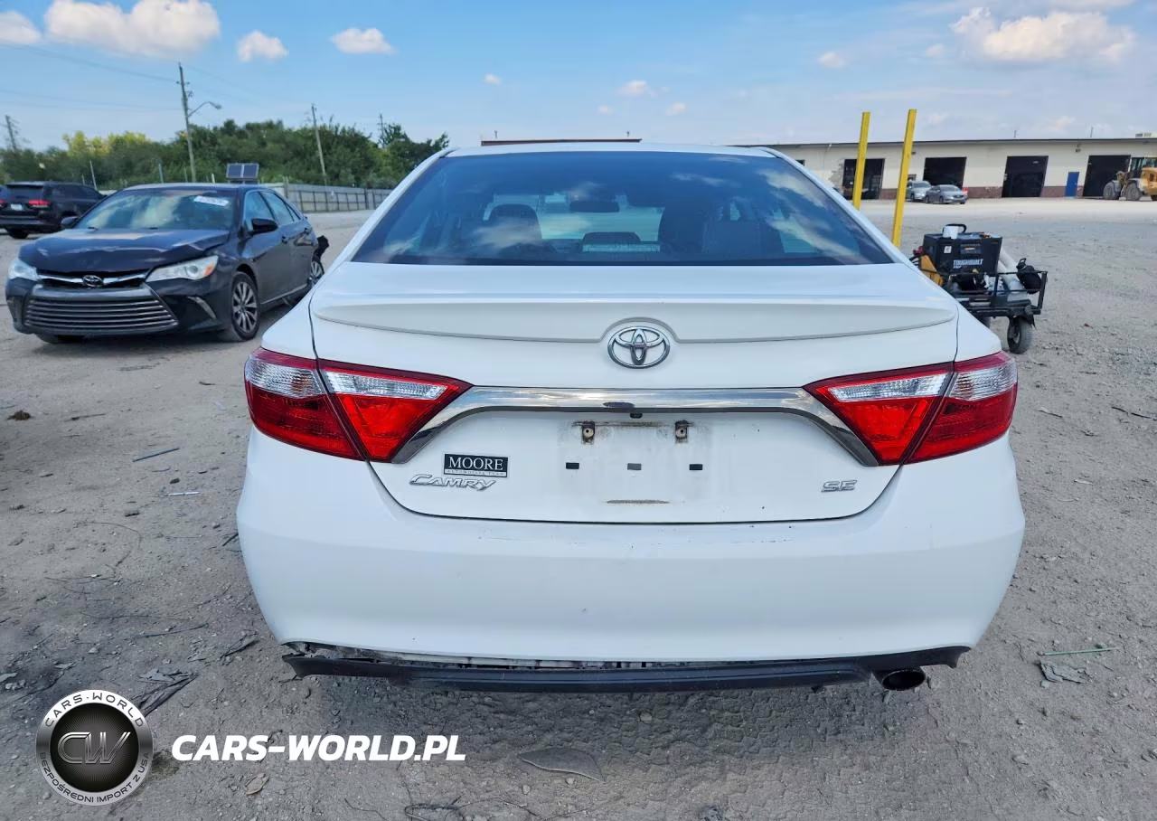 2017 Toyota Camry Se VIN:4T1BF1FK0HU680522 - 6