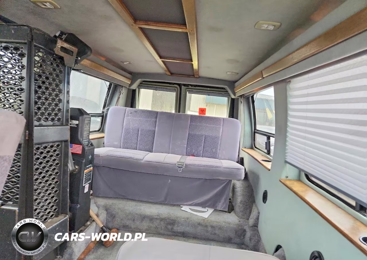 2000 Ford Econoline E150 Van VIN:1FDRE14L3YHB69313 - 10