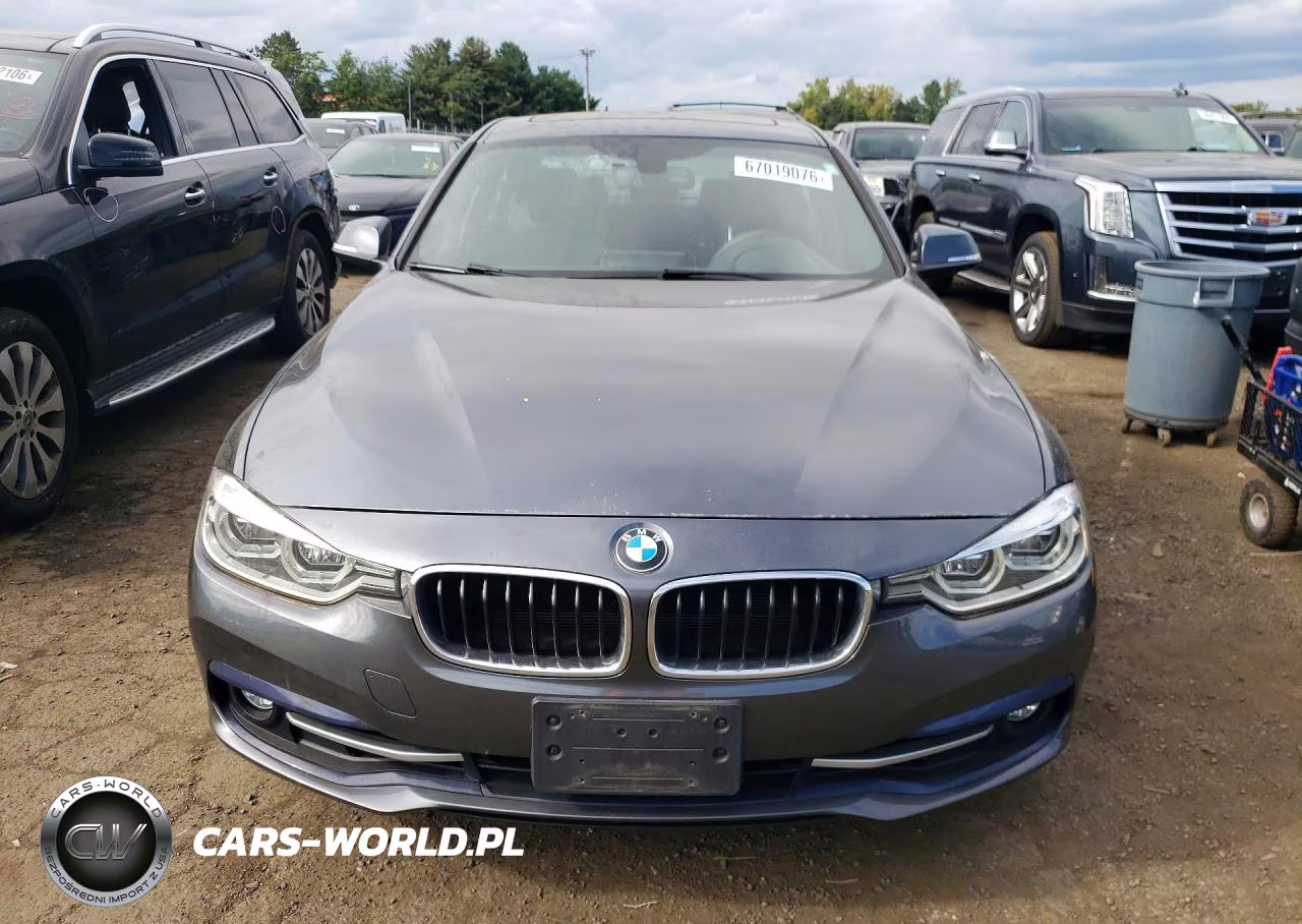 2018 BMW 330 Xi VIN:WBA8D9C55JEM31437 - 5