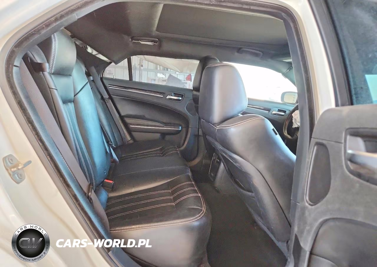 2022 Chrysler 300 S VIN:2C3CCABG5NH127161 - 10