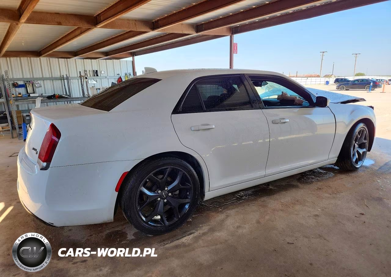 2022 Chrysler 300 S VIN:2C3CCABG5NH127161 - 3