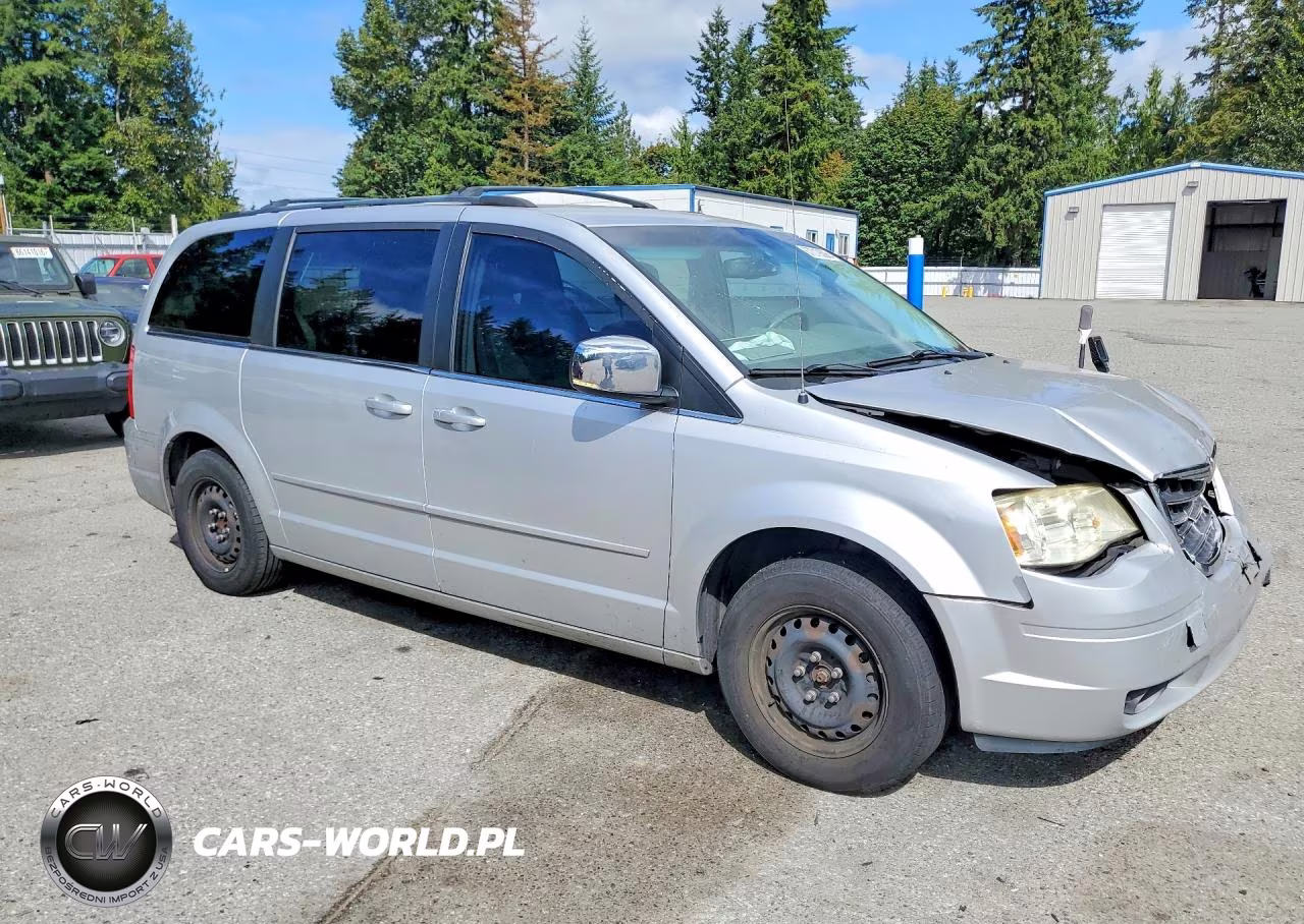 2008 Chrysler Town & Country Touring VIN:2A8HR54P78R118067 - 4