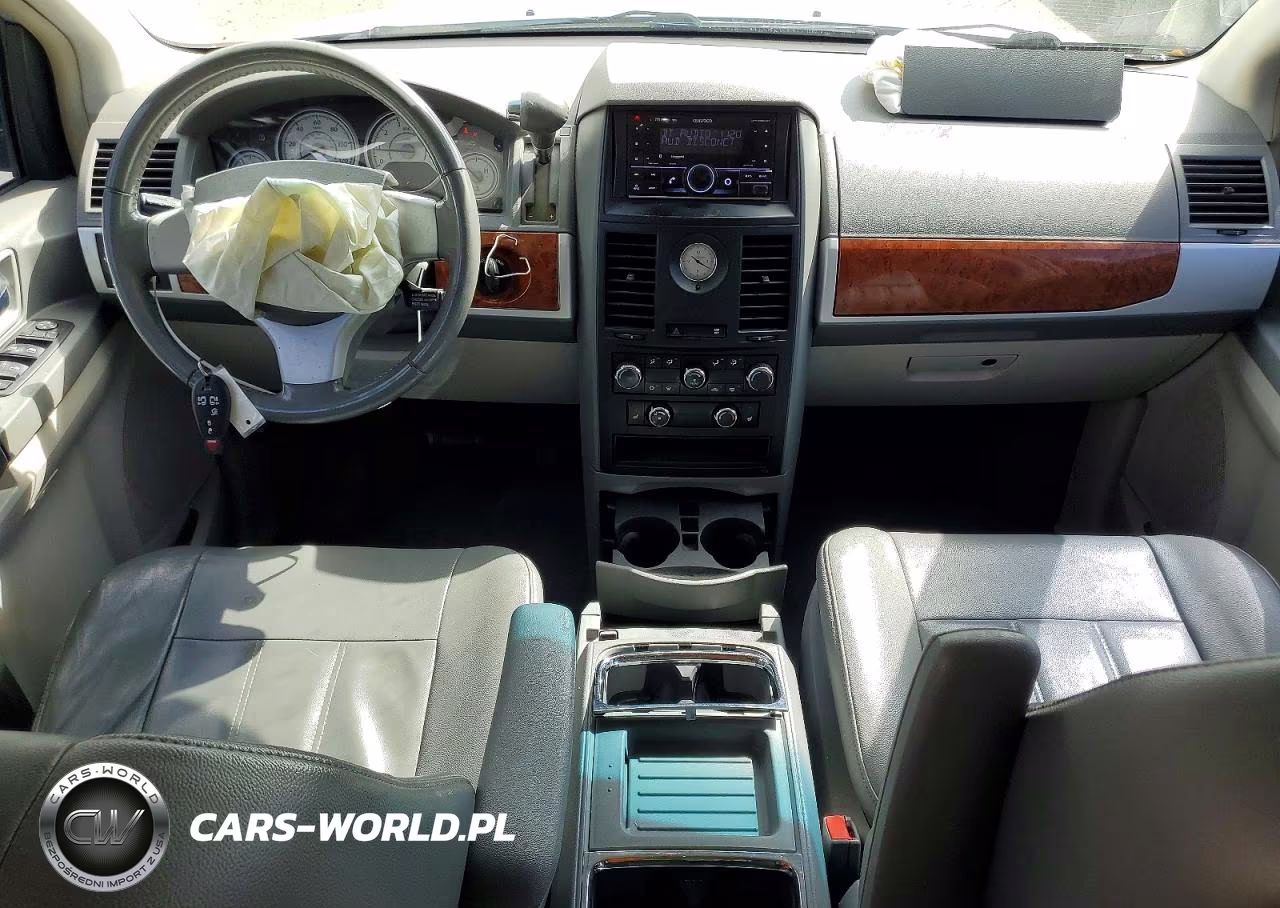2008 Chrysler Town & Country Touring VIN:2A8HR54P78R118067 - 8