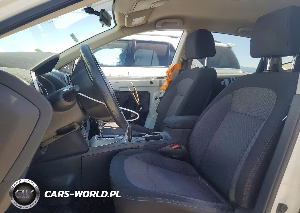 2012 Nissan Rogue S VIN:JN8AS5MV7CW405702 - 7