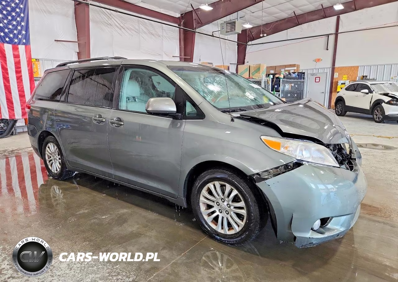 2014 Toyota Sienna Xle 8-Passenger VIN:5TDYK3DCXES486307 - 4
