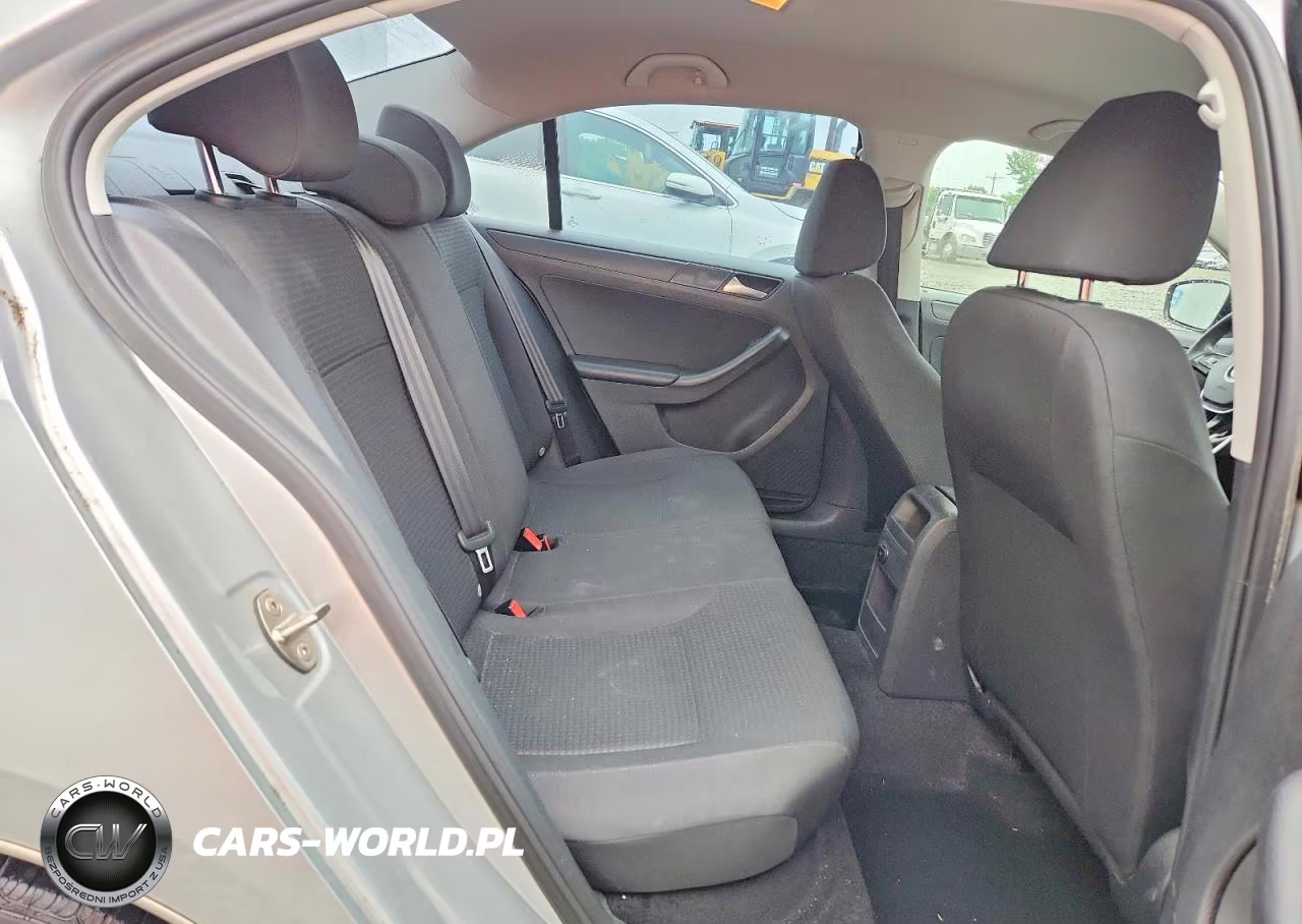 2016 Volkswagen Jetta S VIN:3VW267AJ2GM226715 - 10