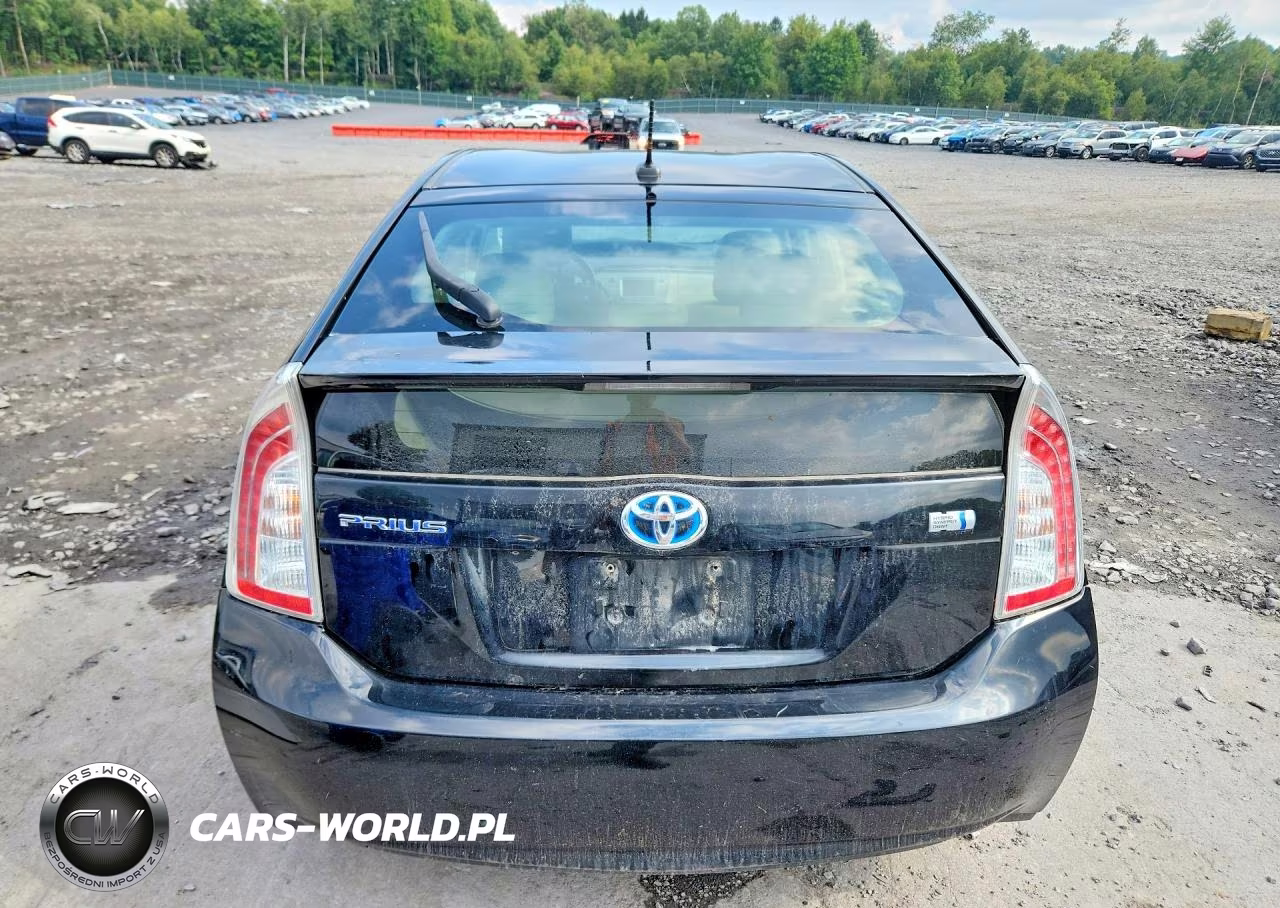 2015 Toyota Prius Four VIN:JTDKN3DU9F0443085 - 6