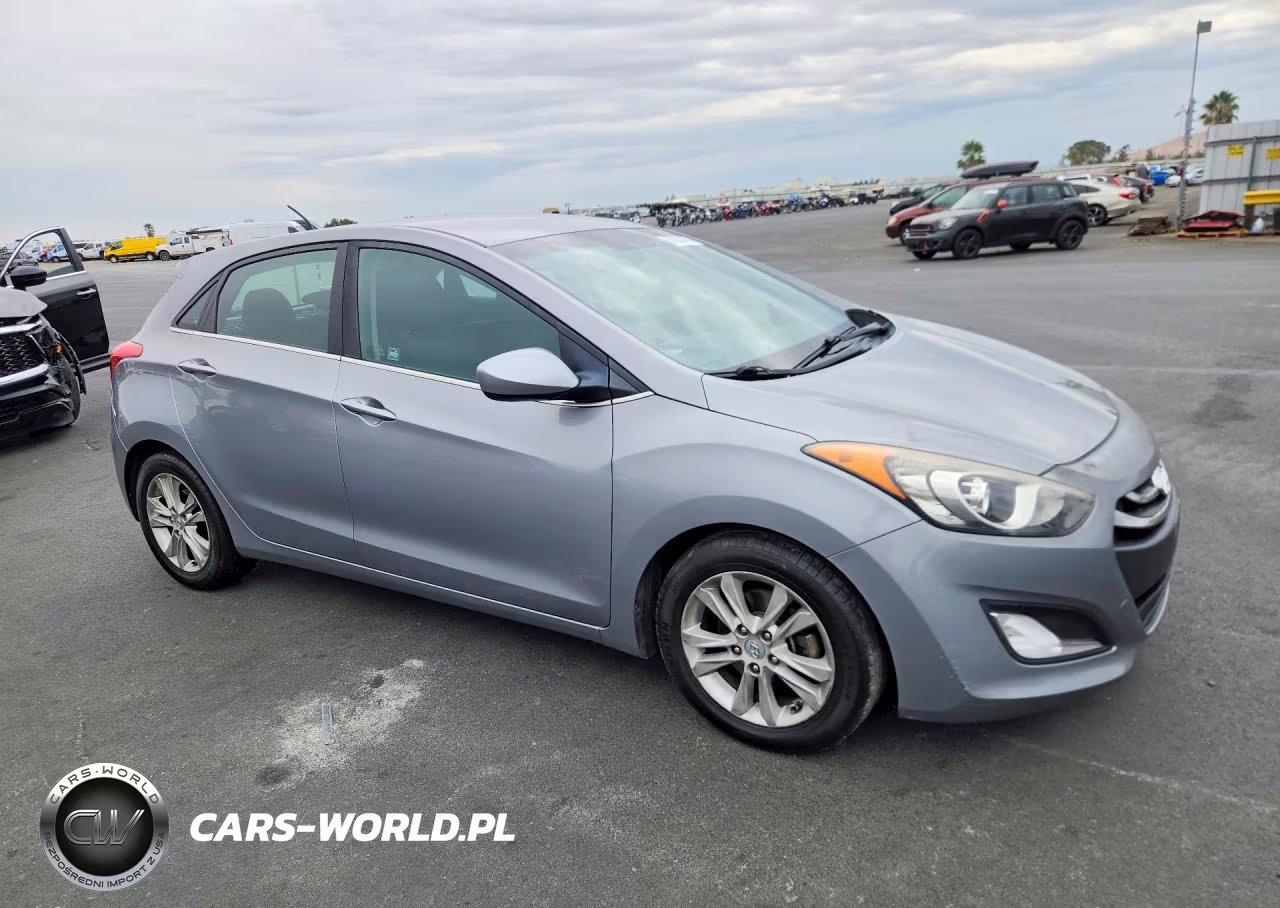 2015 Hyundai Elantra Gt Base VIN:KMHD35LH4FU240852 - 4