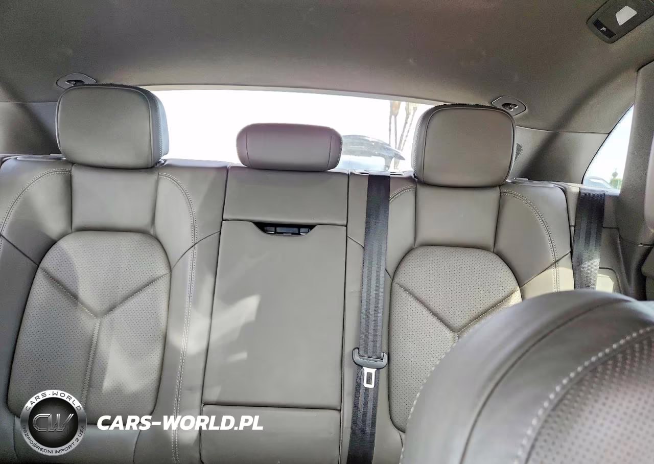 2020 Porsche Macan VIN:WP1AA2A53LLB02059 - 10