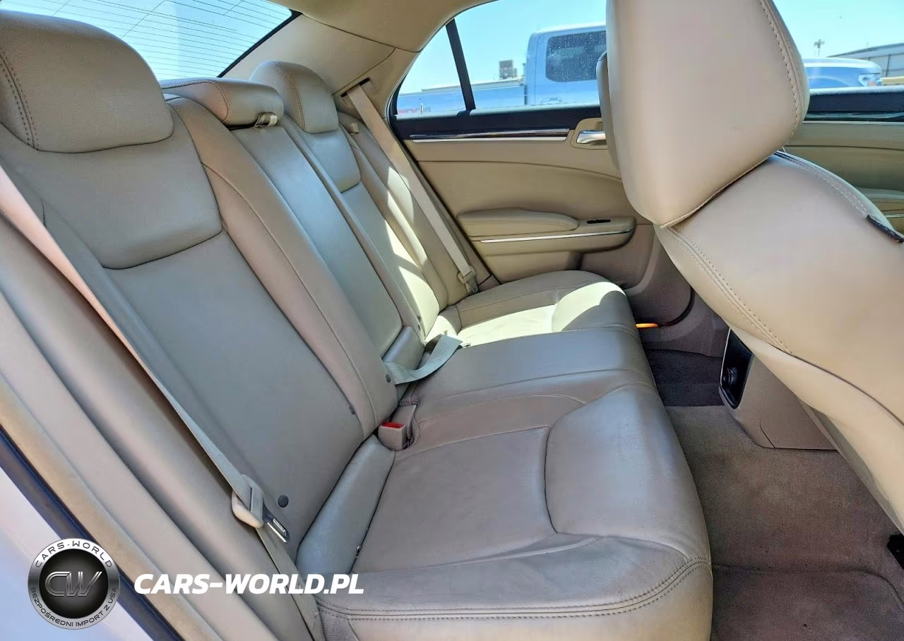 2013 Chrysler 300 VIN:2C3CCARG6DH603616 - 10