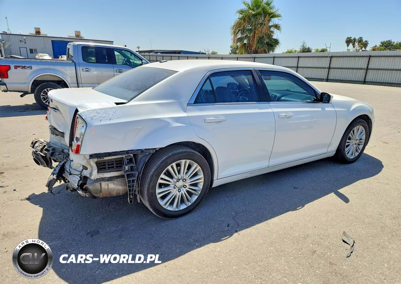 2013 Chrysler 300 VIN:2C3CCARG6DH603616 - 3