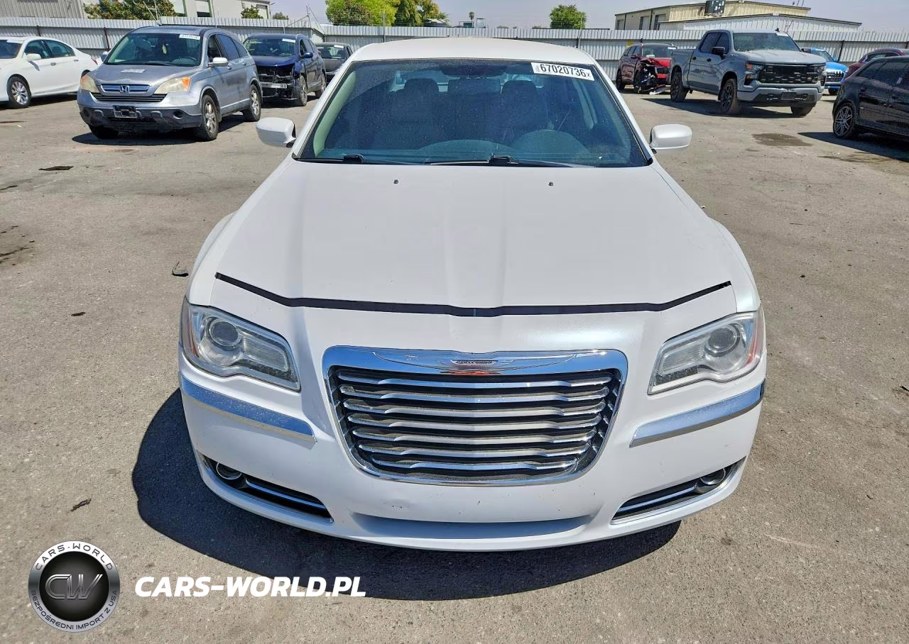 2013 Chrysler 300 VIN:2C3CCARG6DH603616 - 5