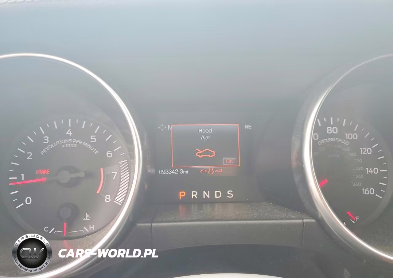 2020 Ford Mustang VIN:1FATP8UH6L5179746 - 9