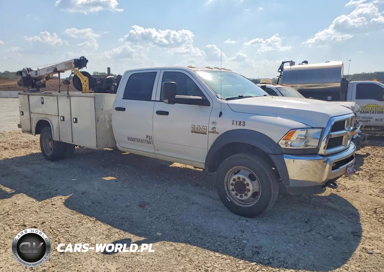 2018 Ram 5500 VIN:3C7WRMFLXJG110823 - 4