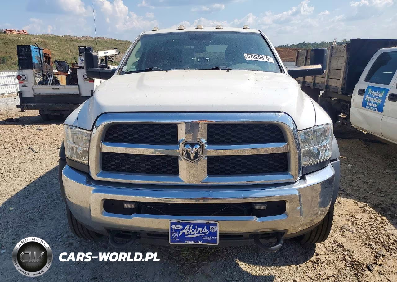 2018 Ram 5500 VIN:3C7WRMFLXJG110823 - 5
