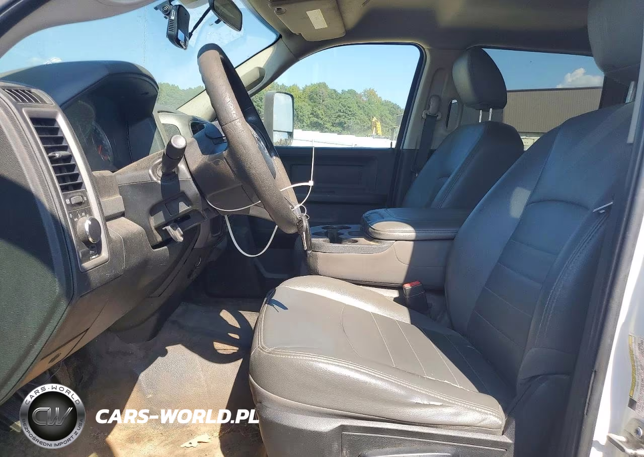 2018 Ram 5500 VIN:3C7WRMFLXJG110823 - 7