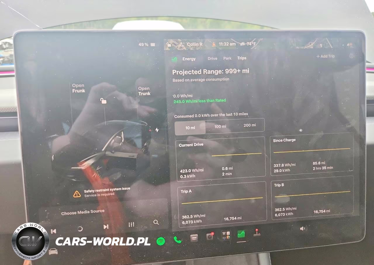 2024 Tesla Model 3 VIN:5YJ3E1ET2RF900355 - 9