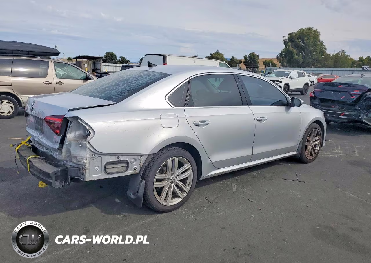 2018 Volkswagen Passat Se VIN:1VWBA7A33JC016732 - 3