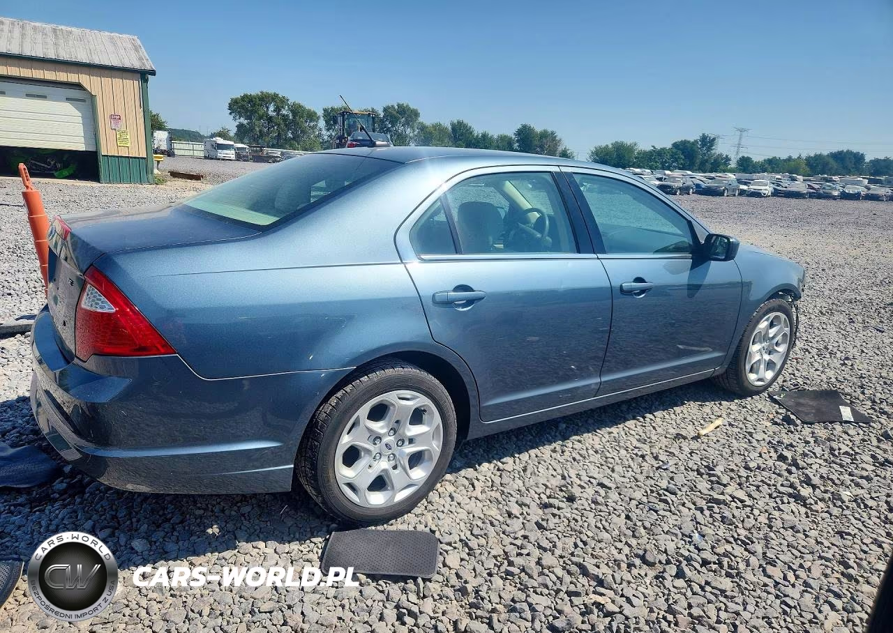 2011 Ford Fusion Se VIN:3FAHP0HA6BR290359 - 3