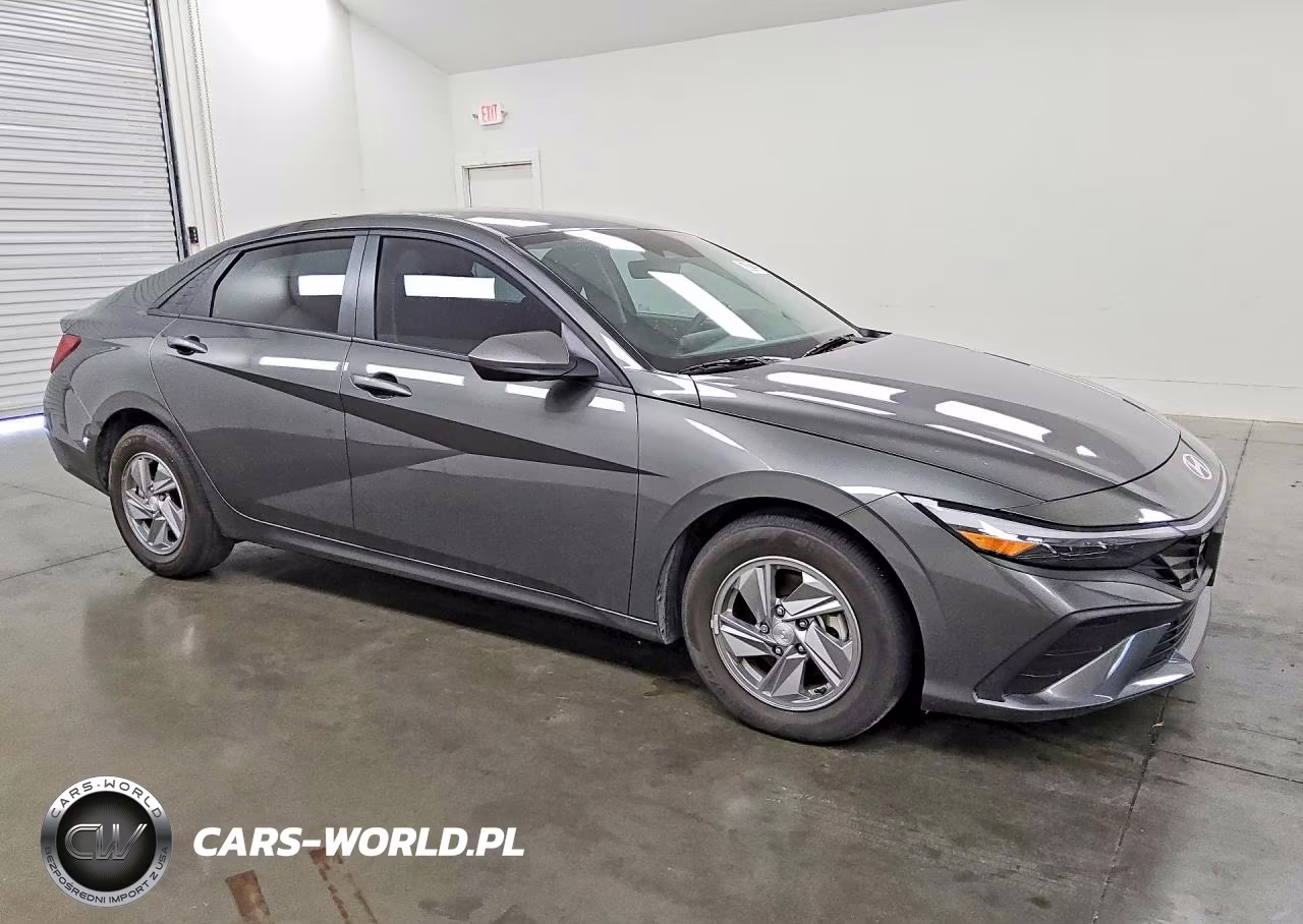 2025 Hyundai Elantra Se VIN:KMHLL4DG8SU014903 - 4
