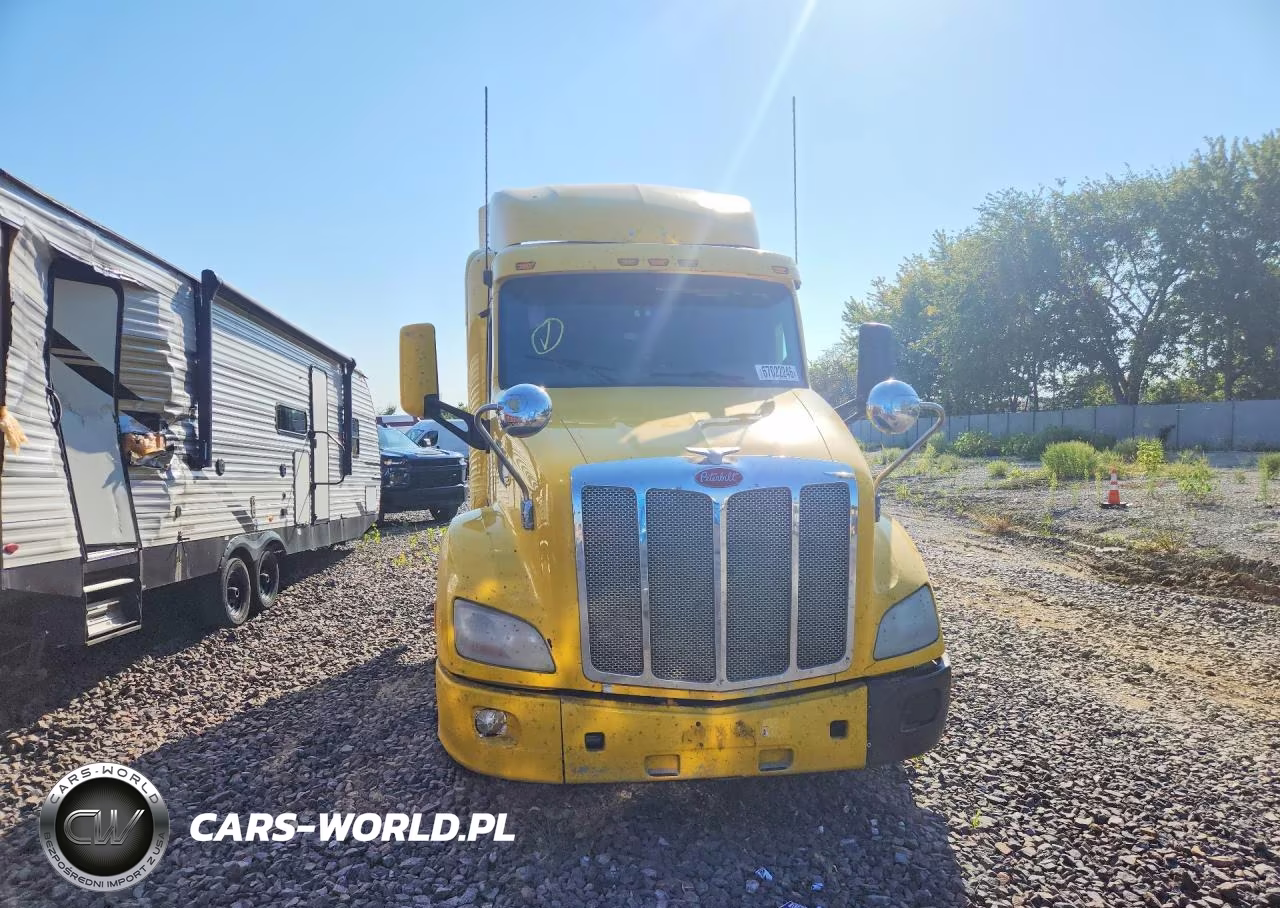 2015 Peterbilt 579 Semi Truck VIN:1XPBDP9XXFD282279 - 5