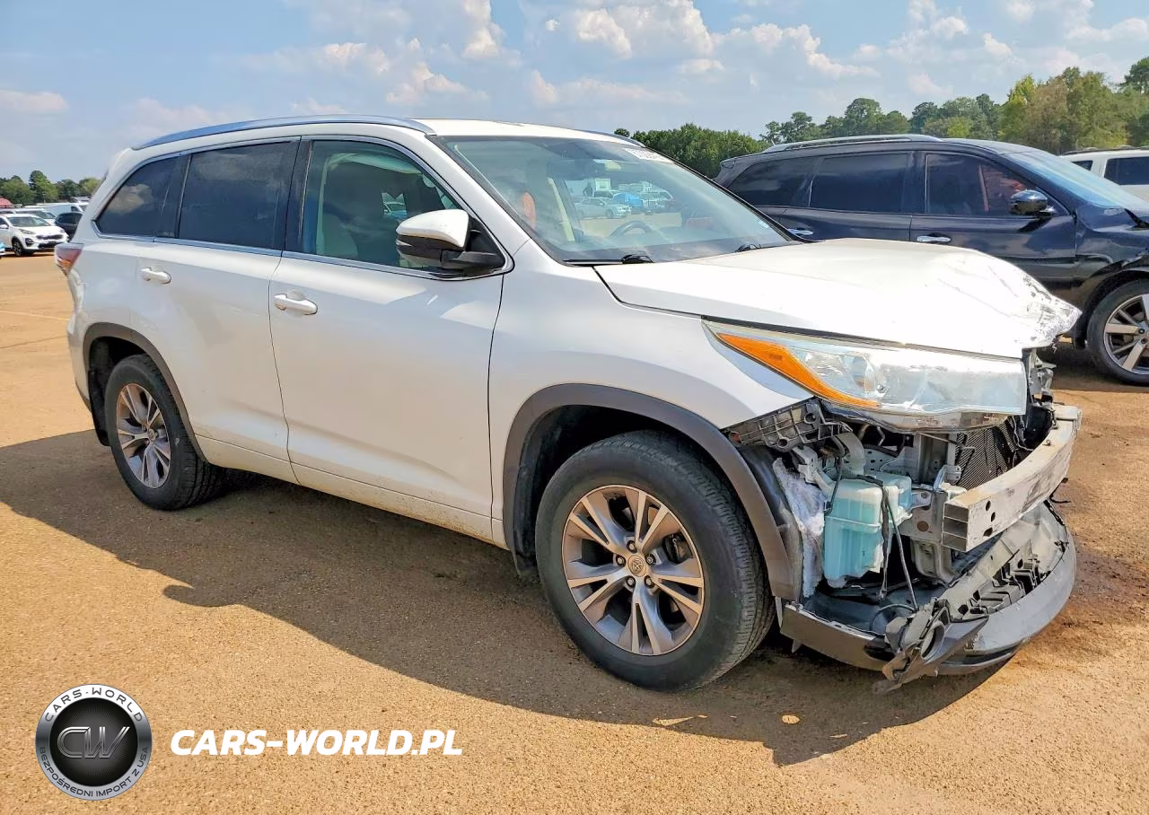 2015 Toyota Highlander Xle VIN:5TDJKRFH6FS205943 - 4