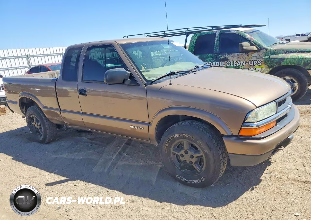 2002 Chevrolet S Truck S10 VIN:1GCDT19W128260272 - 4