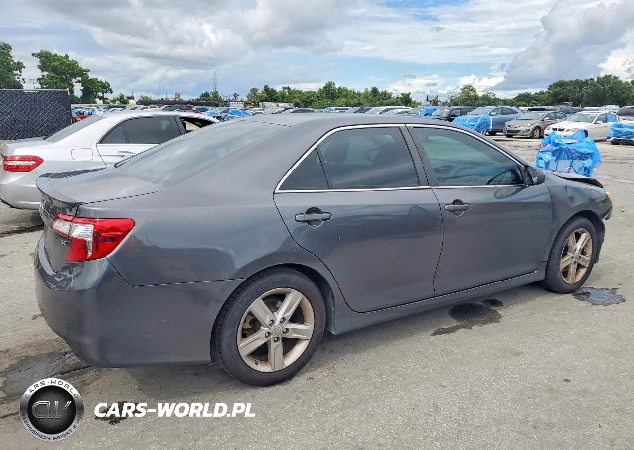 2014 Toyota Camry Se VIN:4T1BF1FK8EU429310 - 3