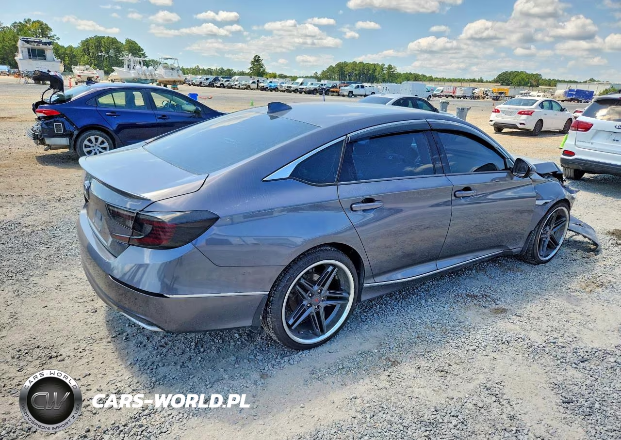 2018 Honda Accord Exl VIN:1HGCV1F5XJA142747 - 3